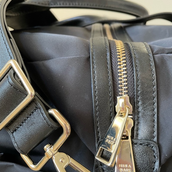 VGUC Mina Baie London weekender in black nylon w/ gold hardware - Picture 7 of 16